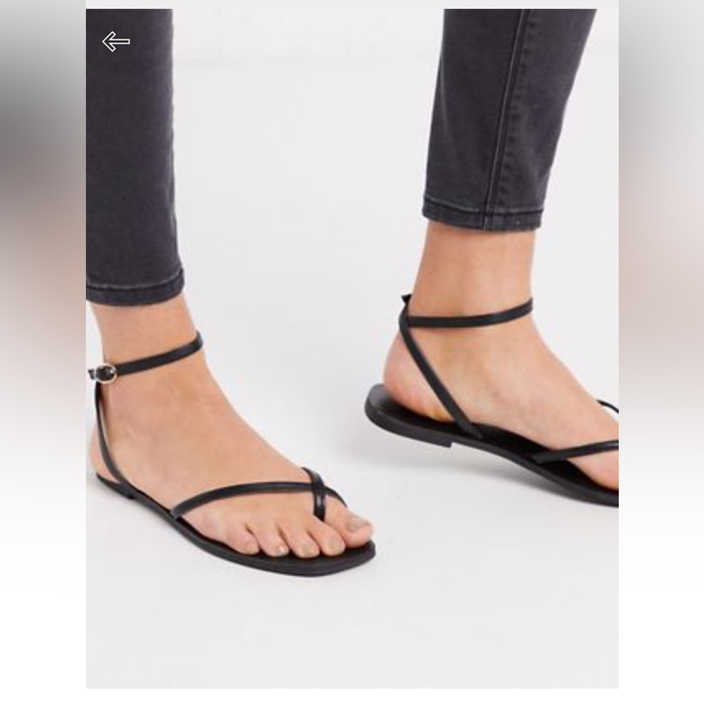 ASOS DESIGN Farnborough minimal toe loop flat sandals in black US 9